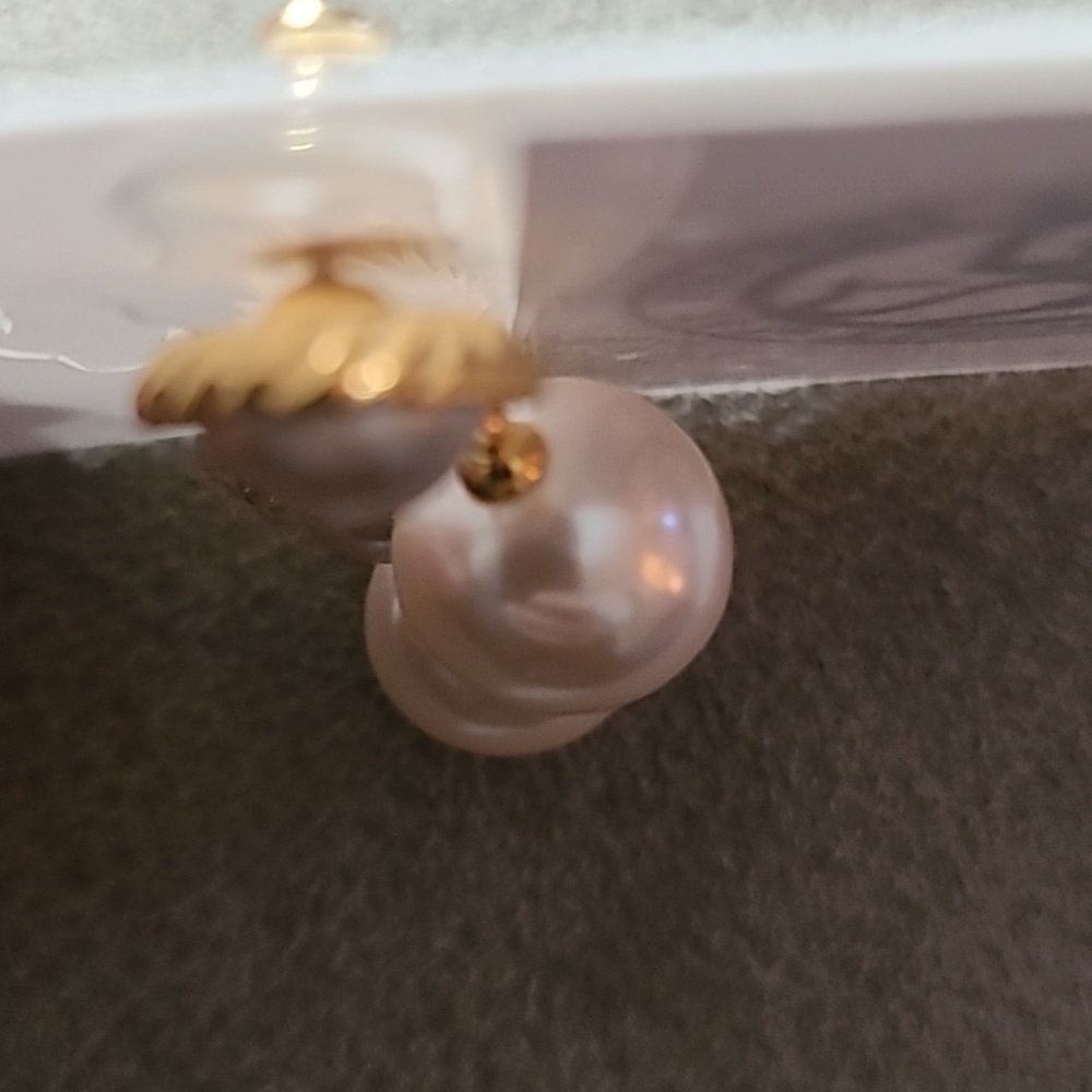 Faux Pearl dangle earrings - Picture 6 of 7